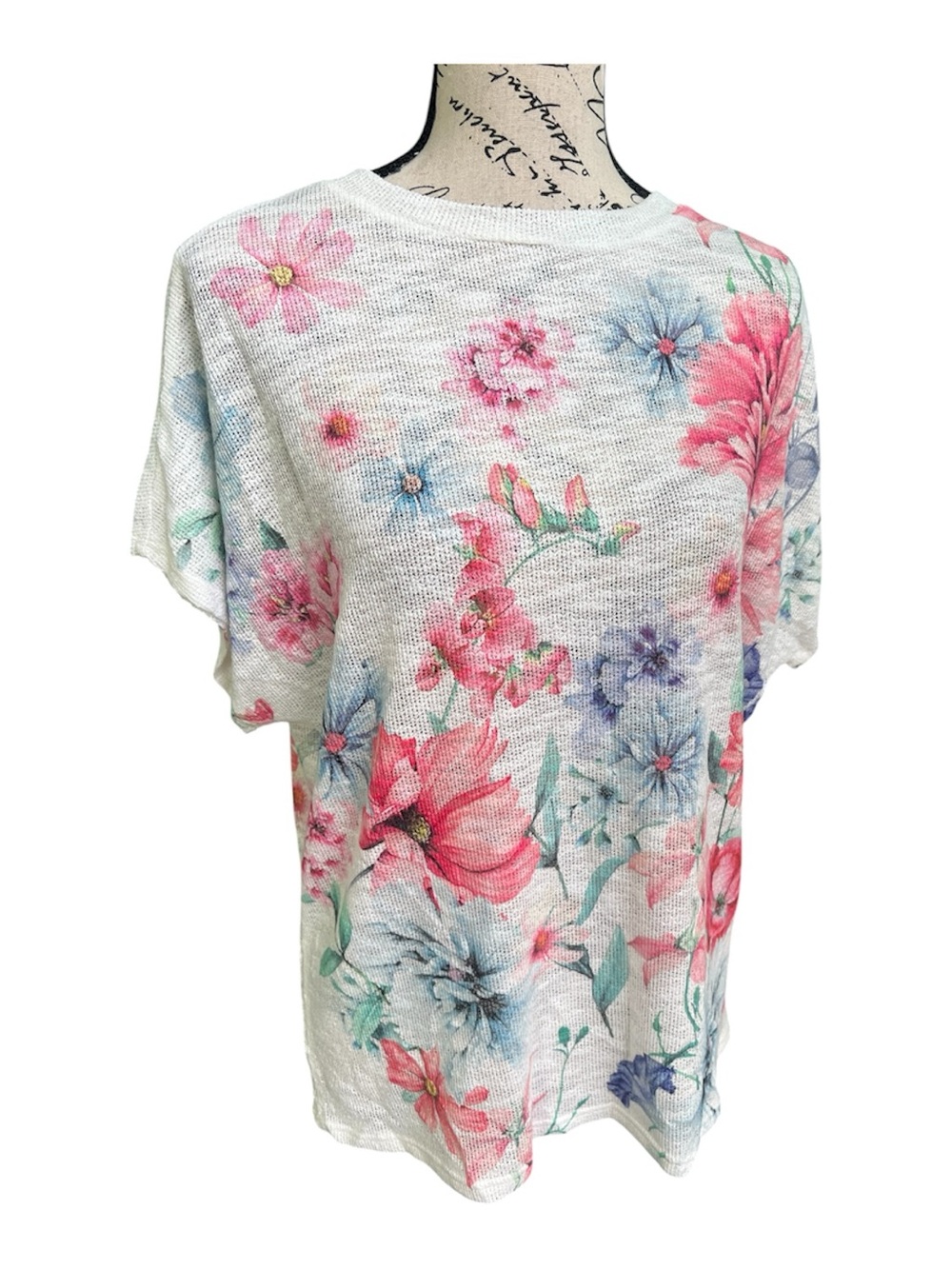 Gaze Floral Short Sleeve Top in Pink and Blue